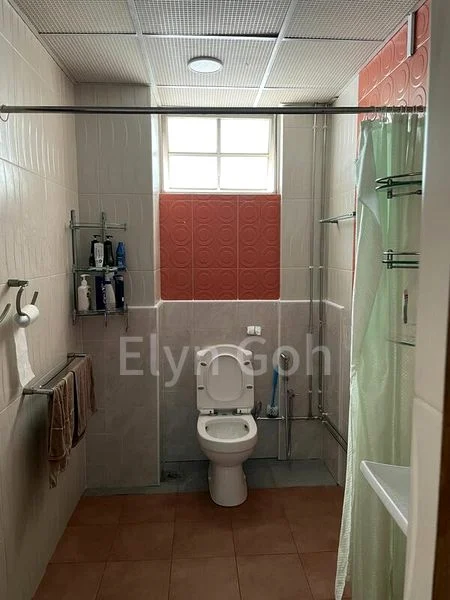 Master Room (Landed) for Rent in  Lorong Sari - Image 8