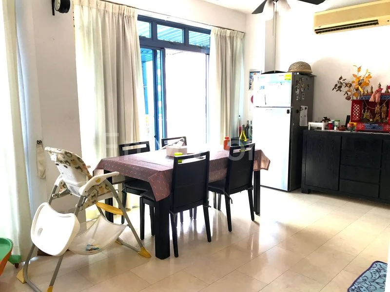 4 Bed Condo for Rent in  Sanctuary Green - Image 3