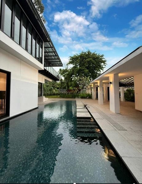 5 Bed Bungalow (Landed) for Rent in  Victoria Park Close - Image 4