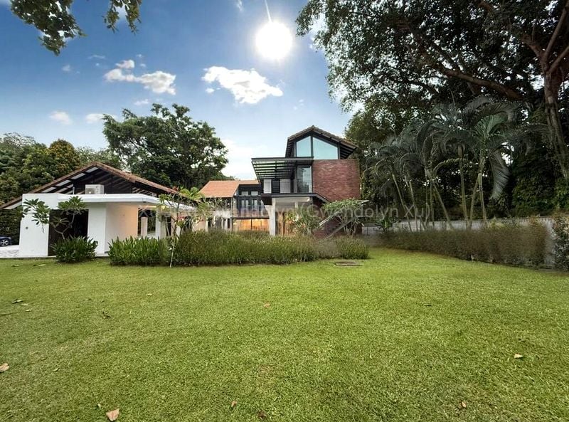 5 Bed Bungalow (Landed) for Rent in  Victoria Park Close - Image 2