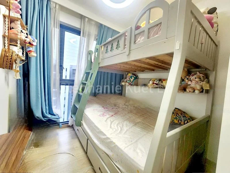 3 Bed Executive Condo for Sale in  The Criterion - Image 4