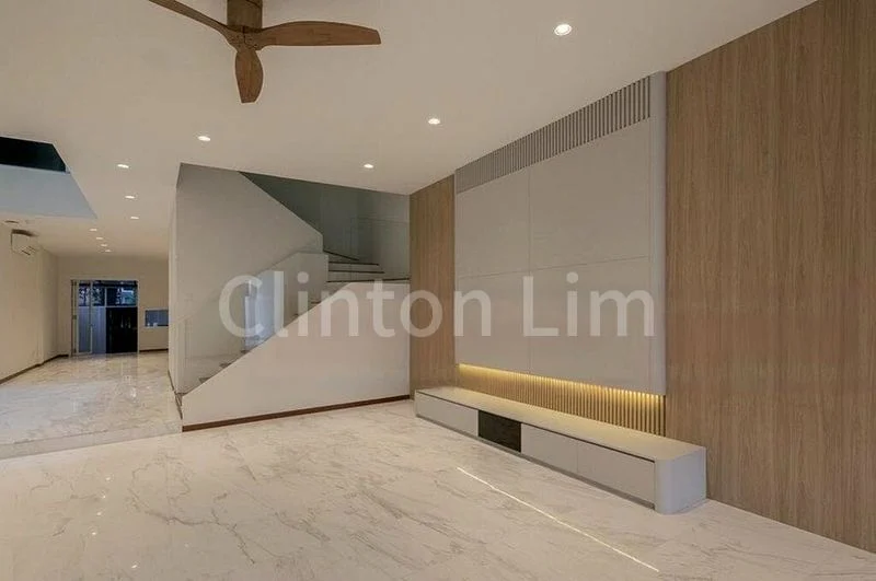 5 Bed Terraced House (Landed) for Sale in  Sembawang Hills Estate - Image 2