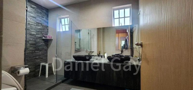 4 Bed Corner Terrace (Landed) for Sale in  Yio Chu Kang Road - Image 5