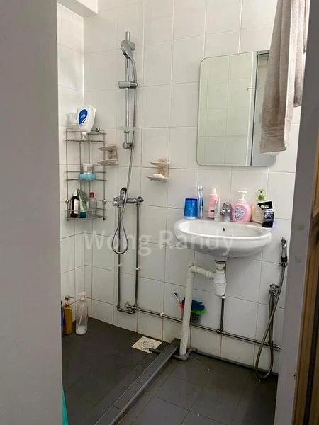 4 Room (4NG) HDB for Rent in  840 Tampines Street 82 - Image 4