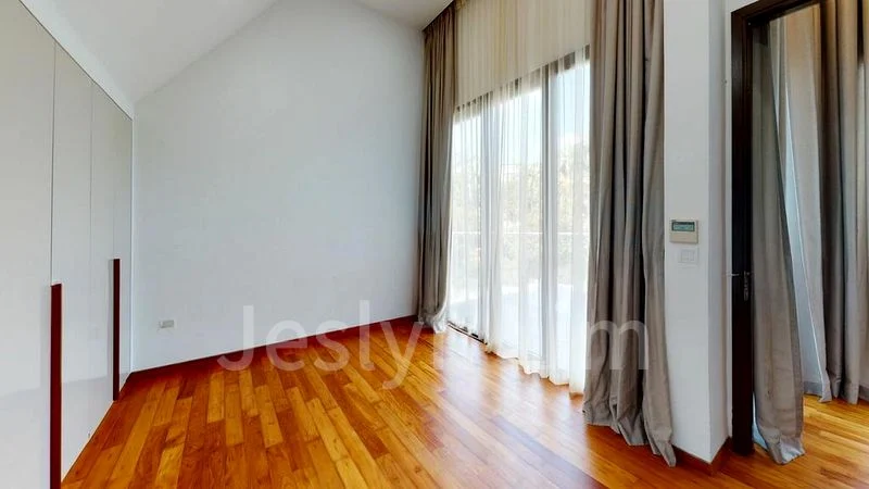 8 Bed Bungalow (Landed) for Rent in Lornie Road - Image 1