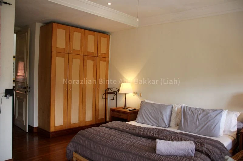 4 Bed Semi-Detached House (Landed) for Sale in  Holland Grove - Image 4