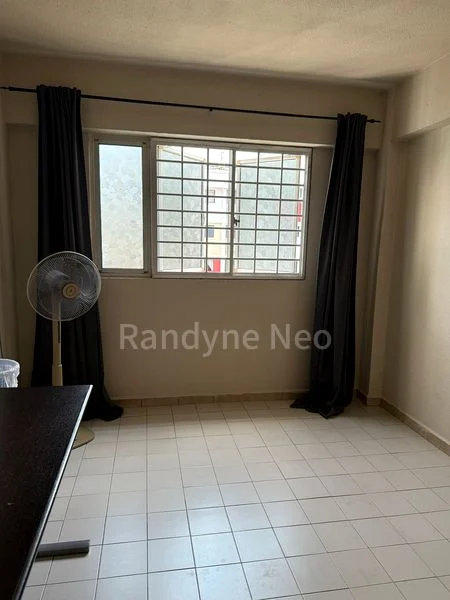 Common Room (HDB) for Rent in  278 Yishun Street 22 - Image 1