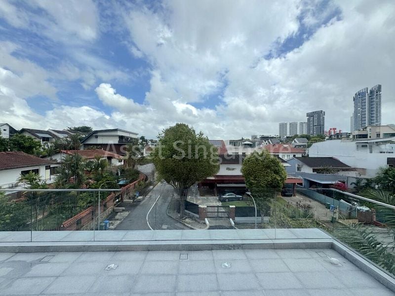 8 Bed Bungalow (Landed) for Sale in Dunearn Estate - Image 1