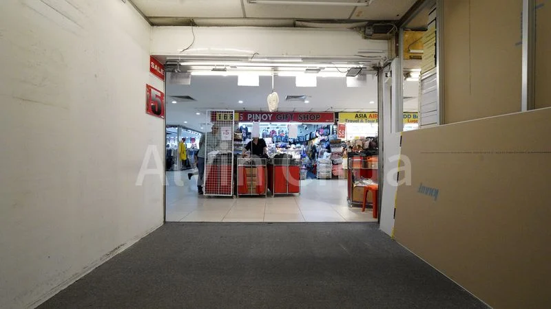 Mall Shop for Rent in Lucky Plaza - Image 3