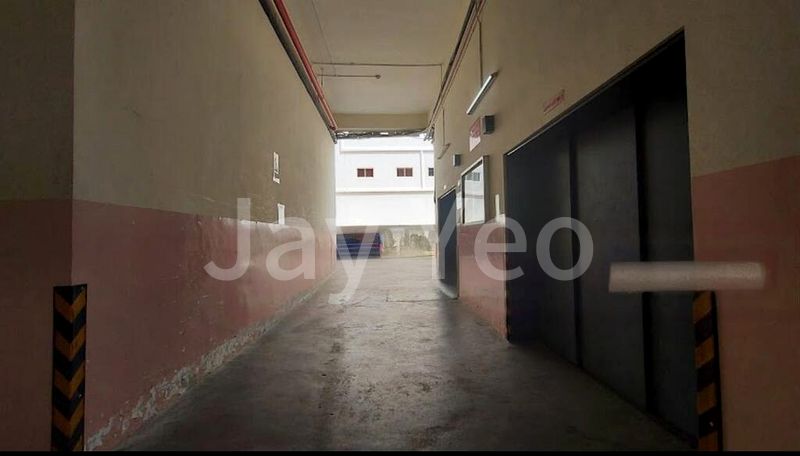 Light Industrial (B1) for Rent: Kapo Factory Building - Image 1