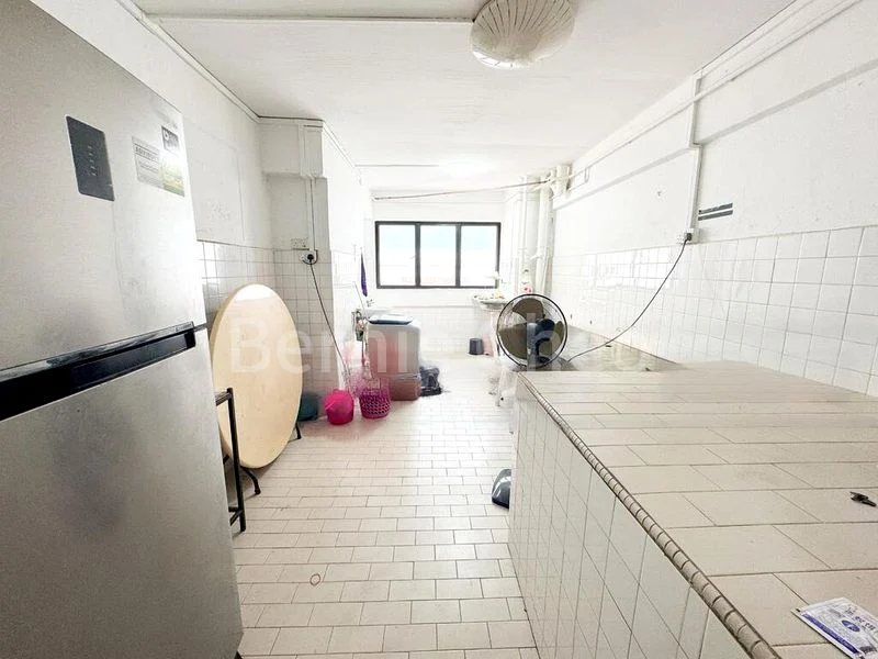 3 Room (3S) HDB for Rent in  347 Bukit Batok Street 34 - Image 3