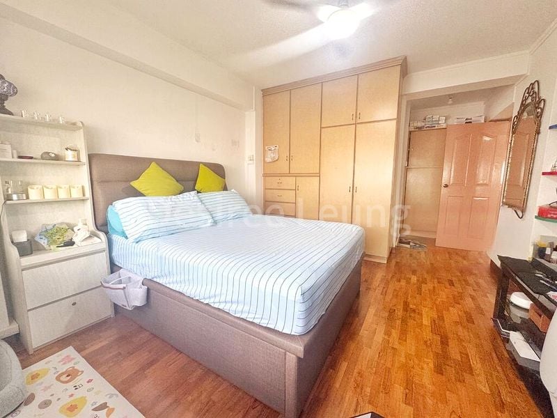 5 Room (5I) HDB for Sale in 440 Hougang Avenue 8 - Image 5