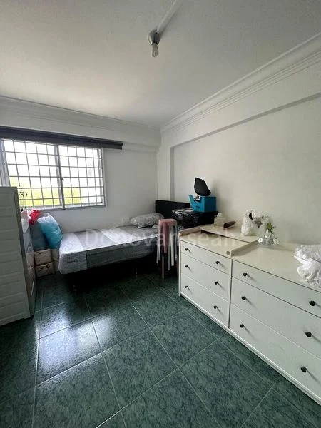 Common Room (HDB) for Rent in  713 Yishun Street 71 - Image 1