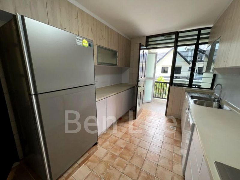 4 Bed Terraced House (Landed) for Rent in Hoover Park - Image 10