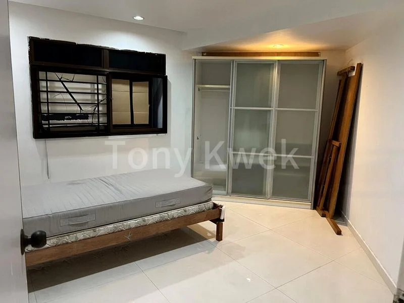 5 Room (5I) HDB for Sale in  895B Woodlands Drive 50 - Image 4