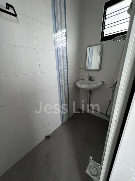 3 Room (3A) HDB for Rent in  534 Bukit Batok Street 51 - Image 2