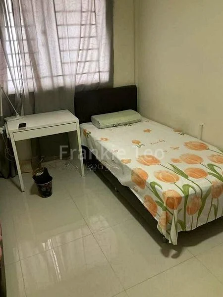 Common Room (HDB) for Rent in  537 Bukit Batok Street 52 - Image 2