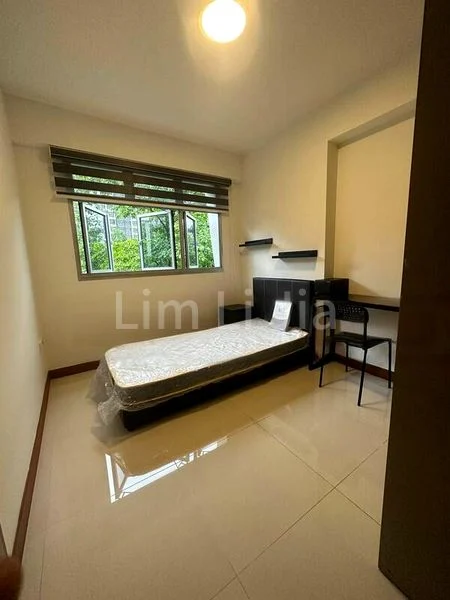 Room (HDB) for Rent in  879A Tampines Avenue 8 - Image 1