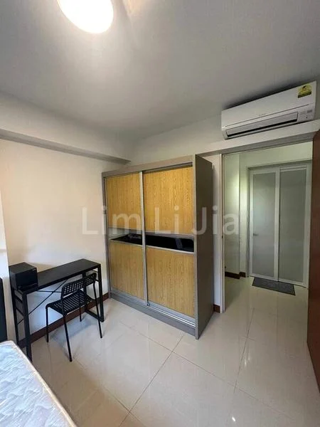 Room (HDB) for Rent in  879A Tampines Avenue 8 - Image 2