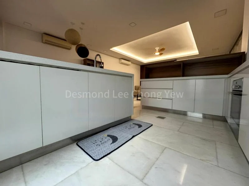 4 Bed Terraced House (Landed) for Rent in  Huit - Image 4