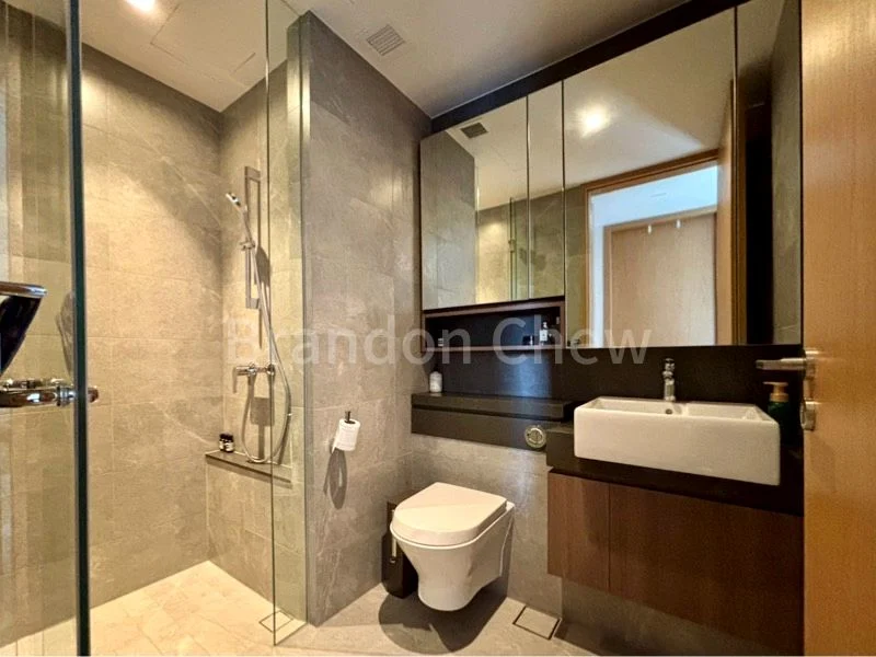 2 Bed Condo for Sale in  Midwood - Image 2