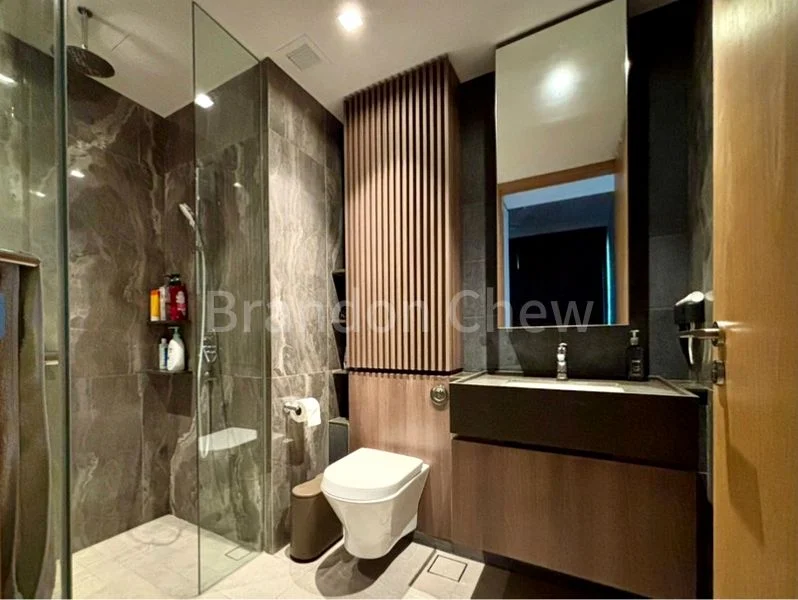 2 Bed Condo for Sale in  Midwood - Image 1