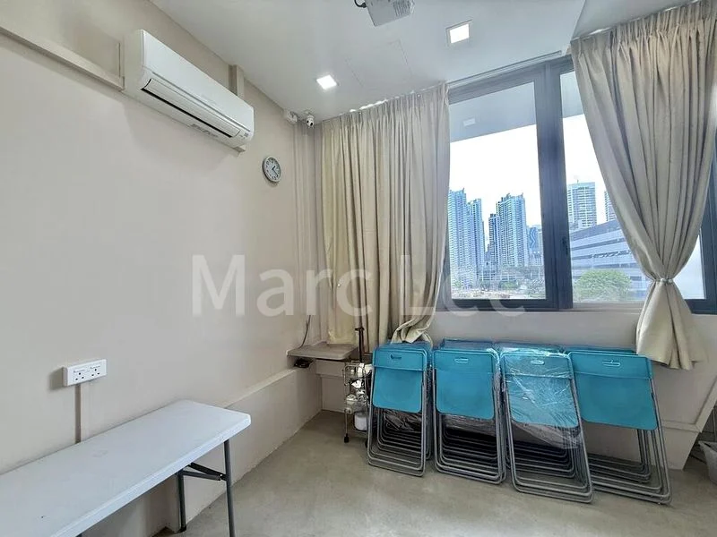 Light Industrial (B1) for Sale: CT Hub - Image 1