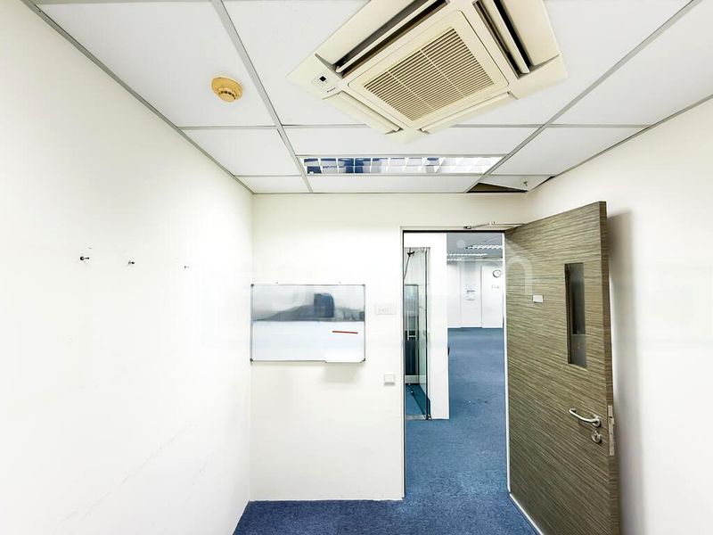 Light Industrial (B1) for Rent: Lhk3 Building - Image 9