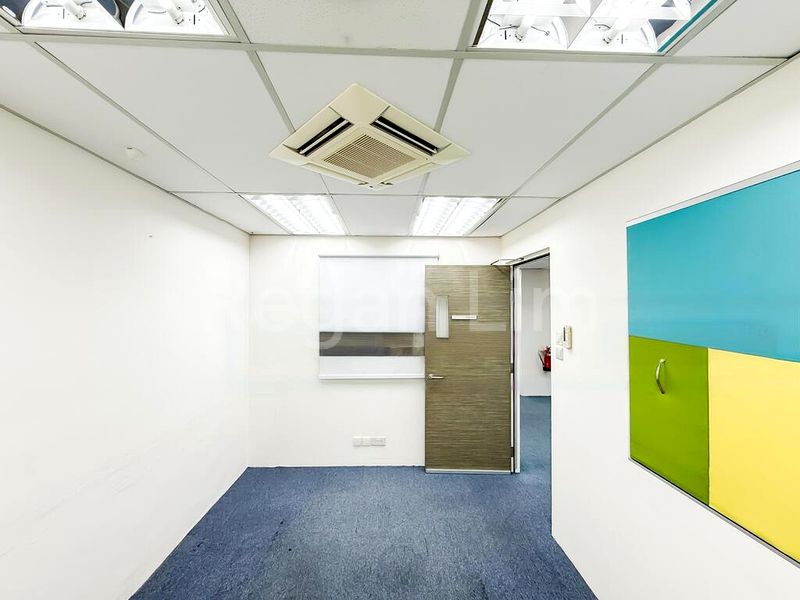 Light Industrial (B1) for Rent: Lhk3 Building - Image 11