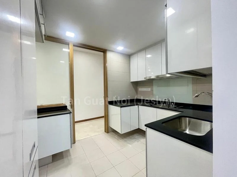 3 Bed Condo for Rent in Ris Grandeur - Image 5