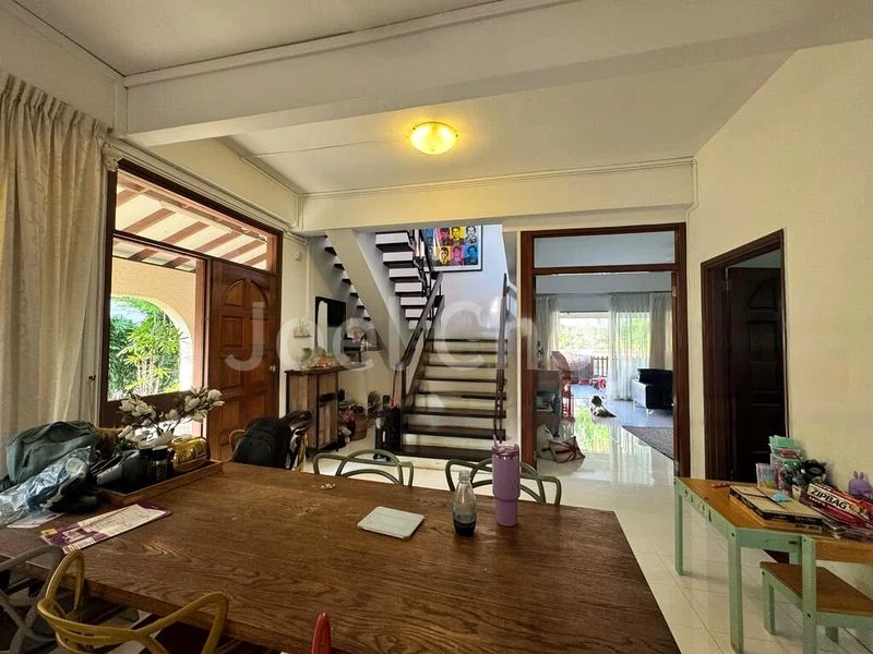 4 Bed Bungalow (Landed) for Rent in  Boscombe Road - Image 3