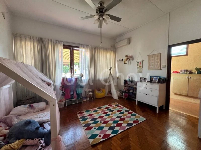 4 Bed Bungalow (Landed) for Rent in  Boscombe Road - Image 5