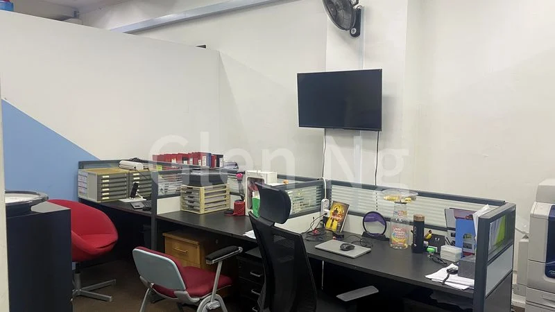 Light Industrial (B1) for Sale in  Midview City - Image 4