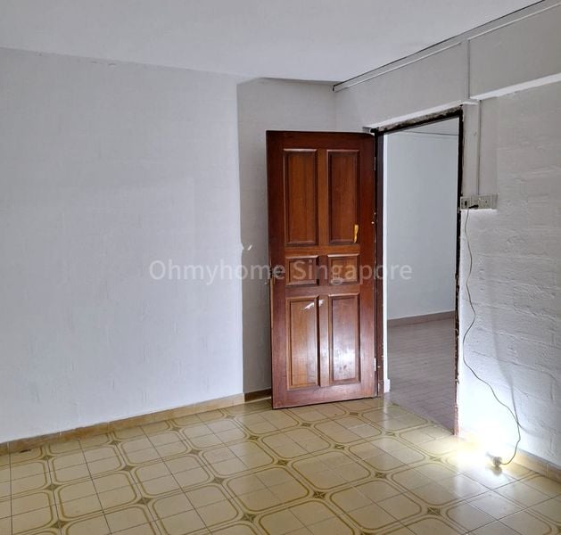 3 Room (3I) HDB for Sale in  166 Stirling Road - Image 3