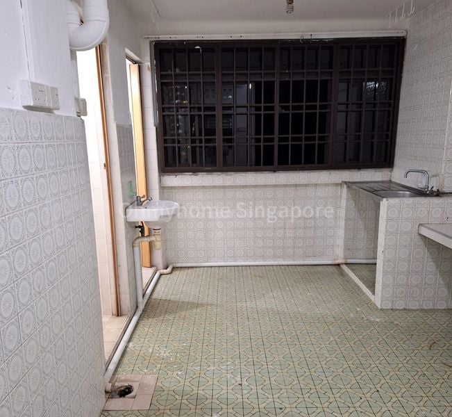 3 Room (3I) HDB for Sale in  166 Stirling Road - Image 5