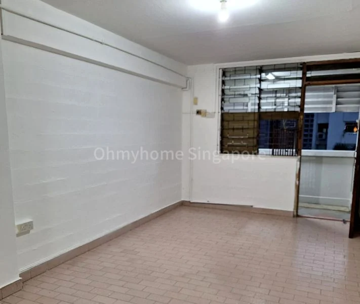 3 Room (3I) HDB for Sale in  166 Stirling Road - Image 4