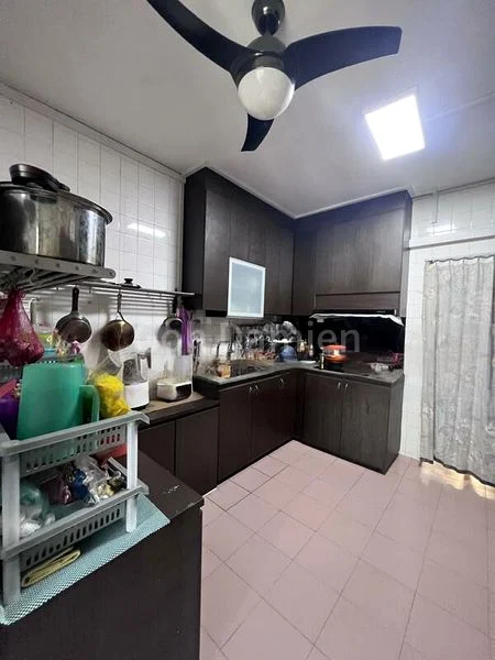 4 Room (4A) HDB for Sale in  735 Jurong West Street 75 - Image 3