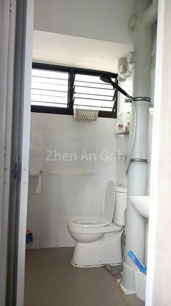 Common Room (HDB) for Rent in  587 Ang Mo Kio Avenue 3 - Image 1