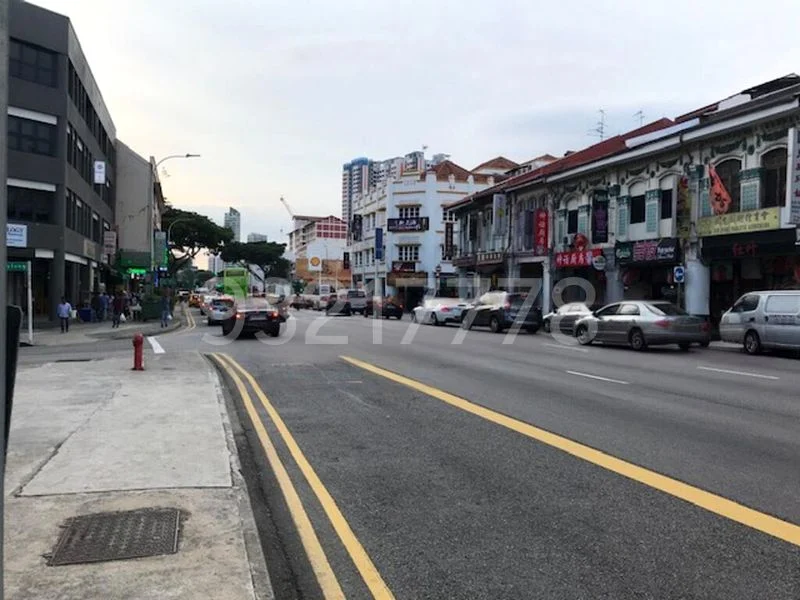 Light Industrial (B1) for Sale: Space 18 - Image 4