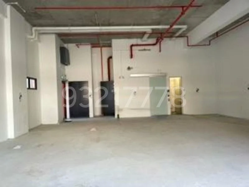 Light Industrial (B1) for Sale: Space 18 - Image 1