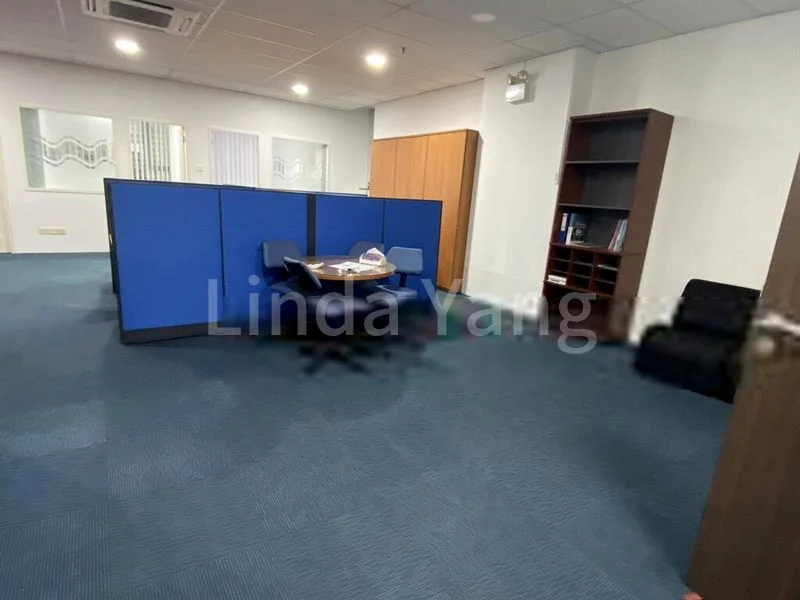 Light Industrial (B1) for Rent: Cendex Centre - Image 6
