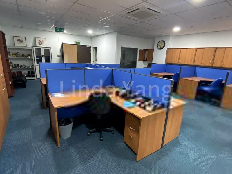 Light Industrial (B1) for Rent: Cendex Centre - Image 3