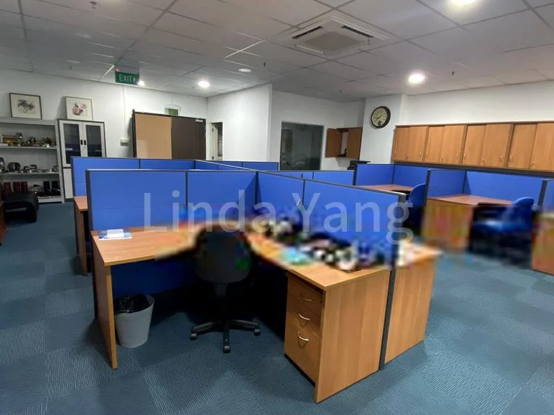 Light Industrial (B1) for Rent: Cendex Centre - Image 2