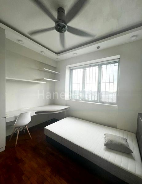 3 Bed Executive Condo for Sale in  Whitewater - Image 2