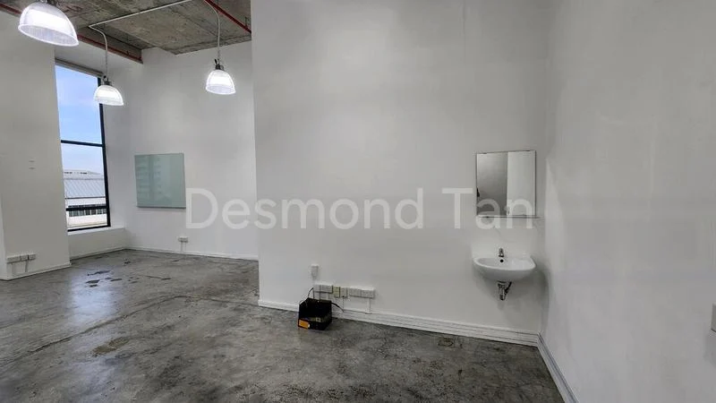 Office for Sale: Centropod - 1,200 Sq Ft Shop on Main Street - Image 8