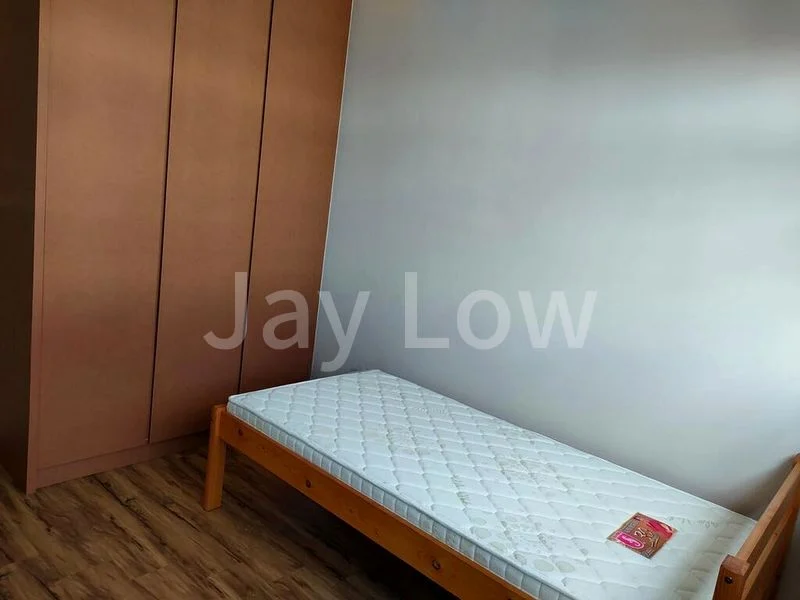 Common Room (HDB) for Rent in  890B Tampines Avenue 1 - Image 1