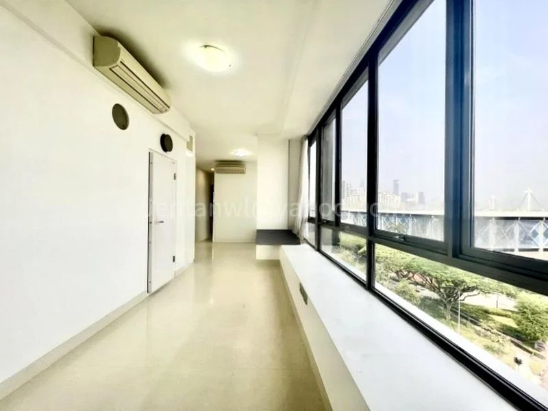 2 Bed Condo for Sale in  Harbour Suites - Image 4