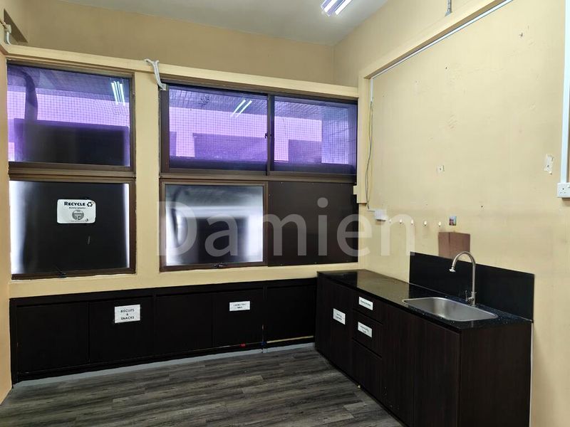 Light Industrial (B1) for Rent: Chuan Building - Image 9