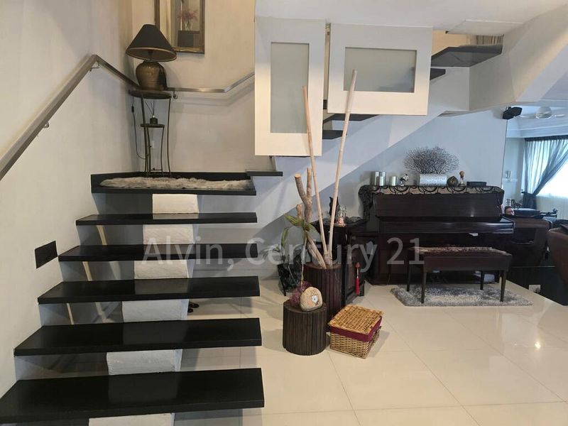 5 Bed Semi-Detached House (Landed) for Sale in  Seletar Springs Condominium - Image 5