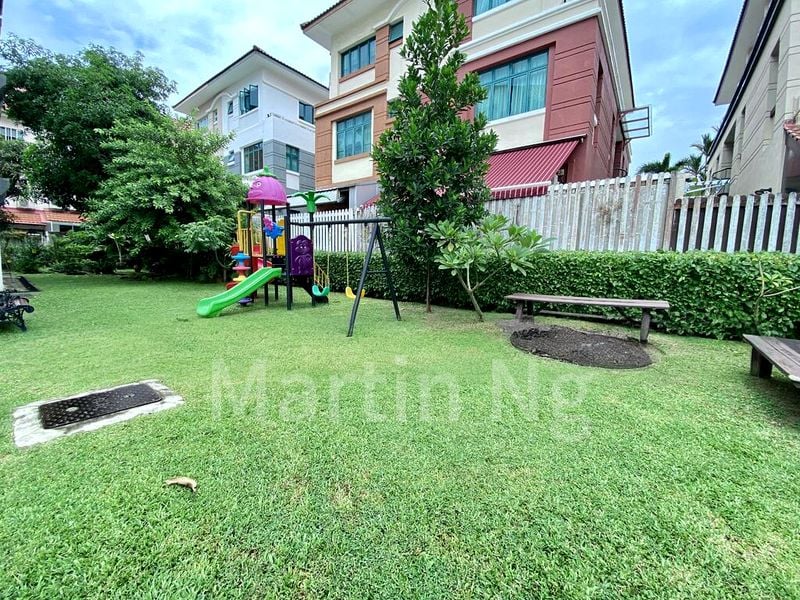 3 Bed Condo for Rent in  Casa Flora - Image 11